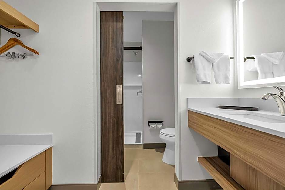 La Quinta Inn & Suites by Wyndham San Jose Silicon Valley