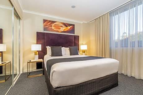One-Bedroom Suite with Spa