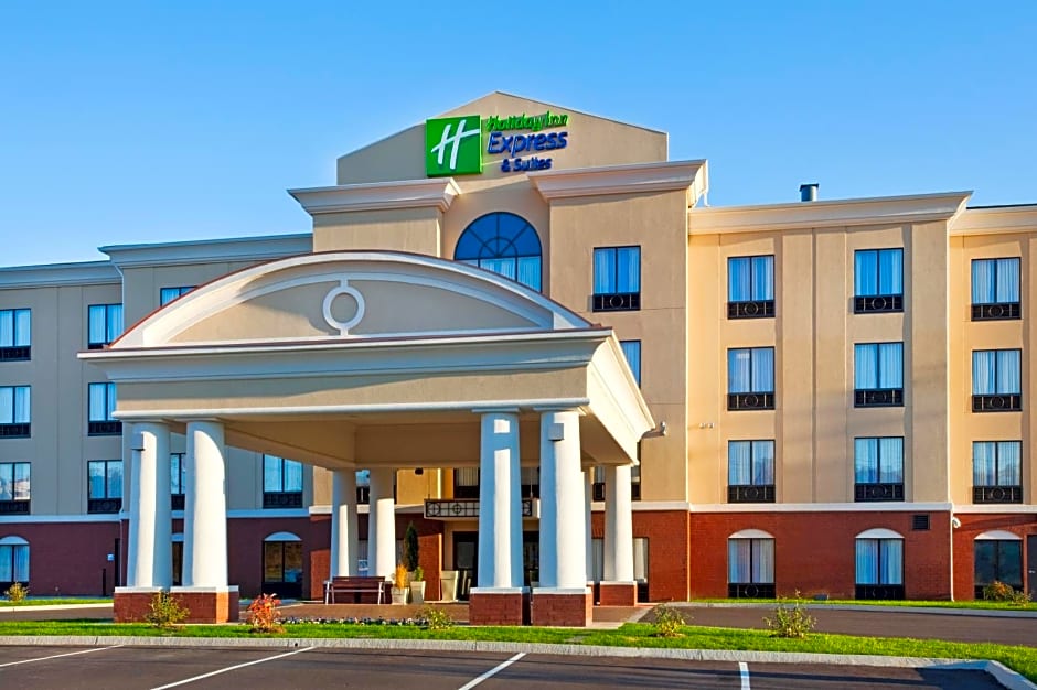 Holiday Inn Express Hotel & Suites Newport South, an IHG Hotel