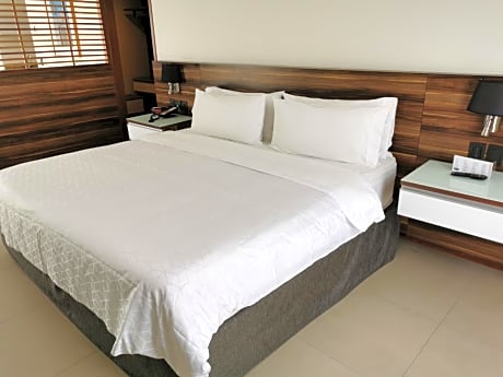 King Suite with Balcony and City View