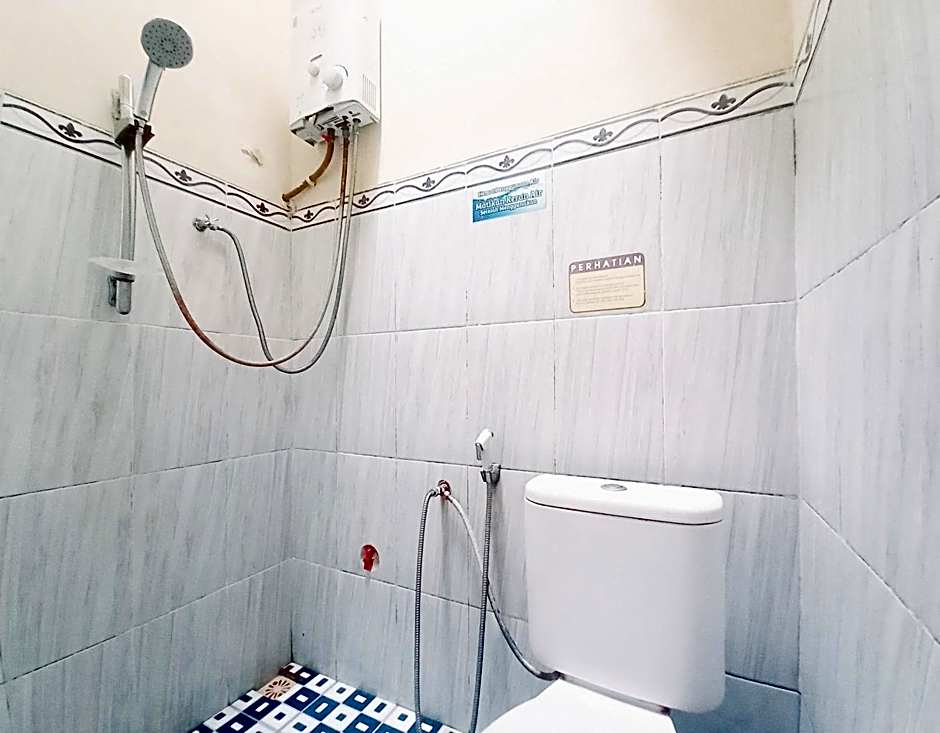 Lancar Homestay Syariah near BNS Mitra RedDoorz