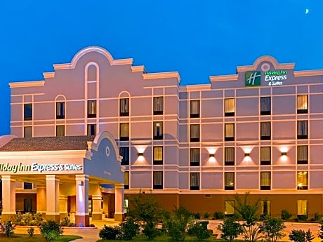 Holiday Inn Express Hotel & Suites Greenwood By IHG