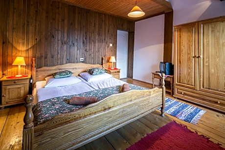 Double Room with Private External Bathroom