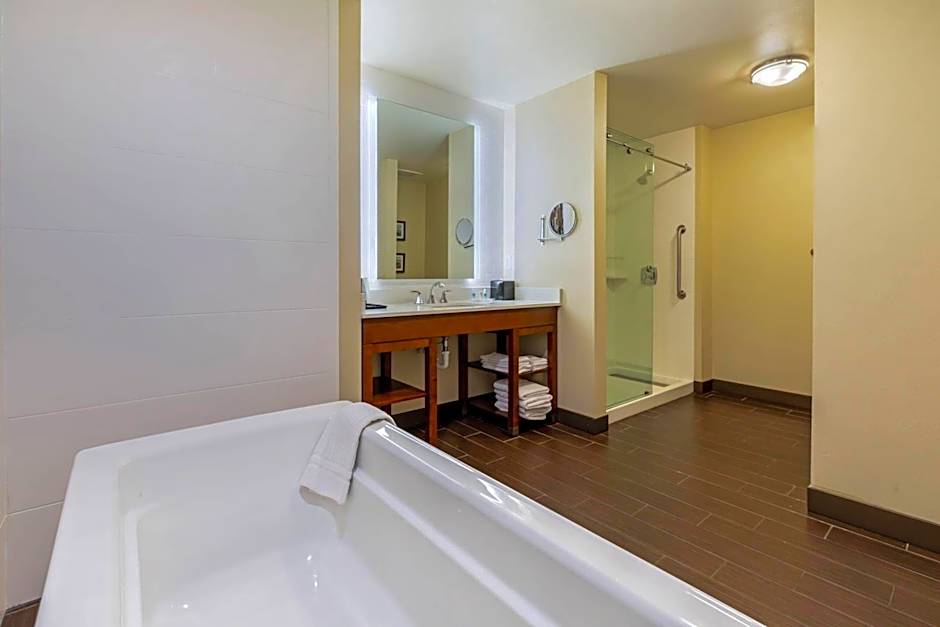 Comfort Suites Loveland Johnstown