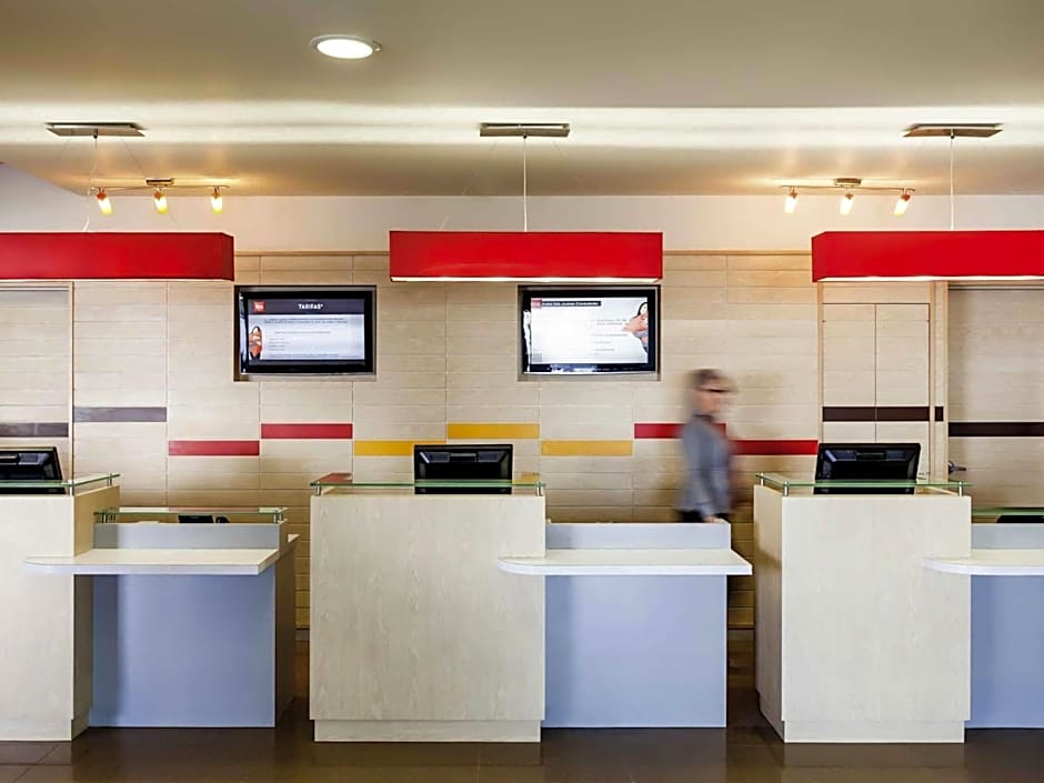 Ibis Juarez Consulado