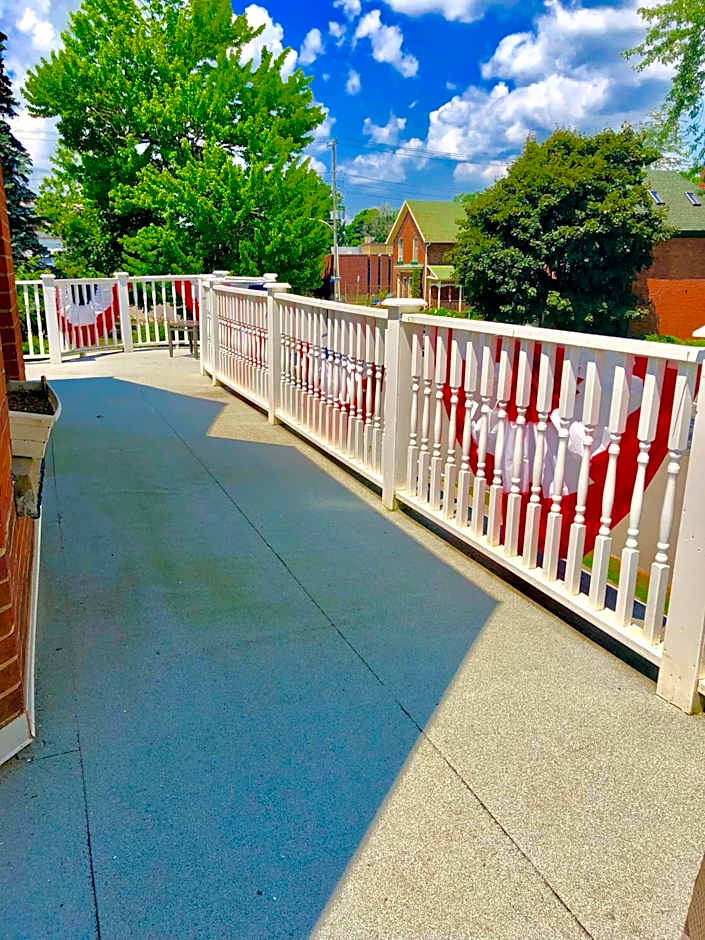 1000 Islands Bed and Breakfast-The Bulloch House