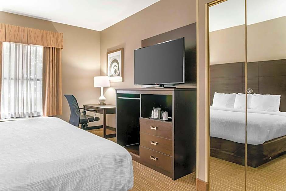 Quality Inn & Suites Monroe