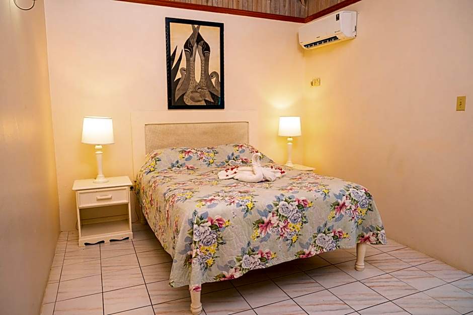 Shields Negril Villas