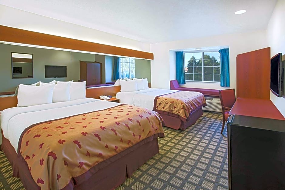 Microtel Inn & Suites by Wyndham Holland