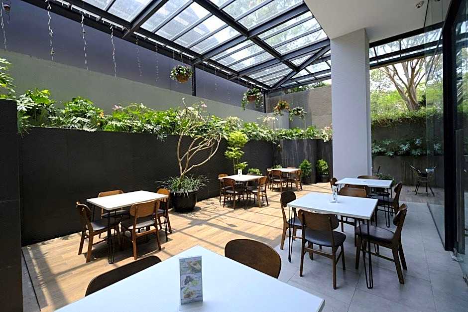 Hotel AYOLA Lippo Cikarang