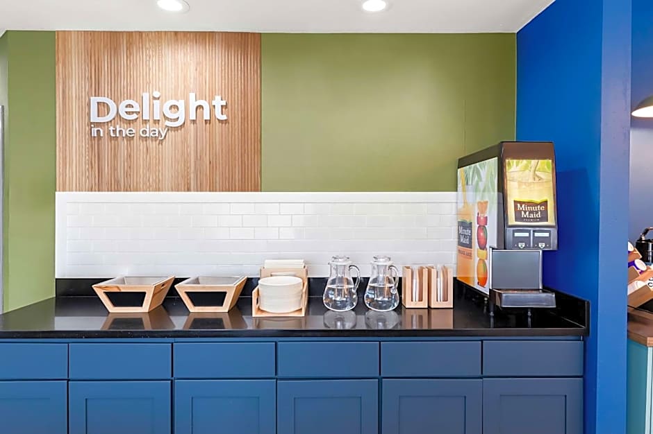 Spark by Hilton Springfield Southwest