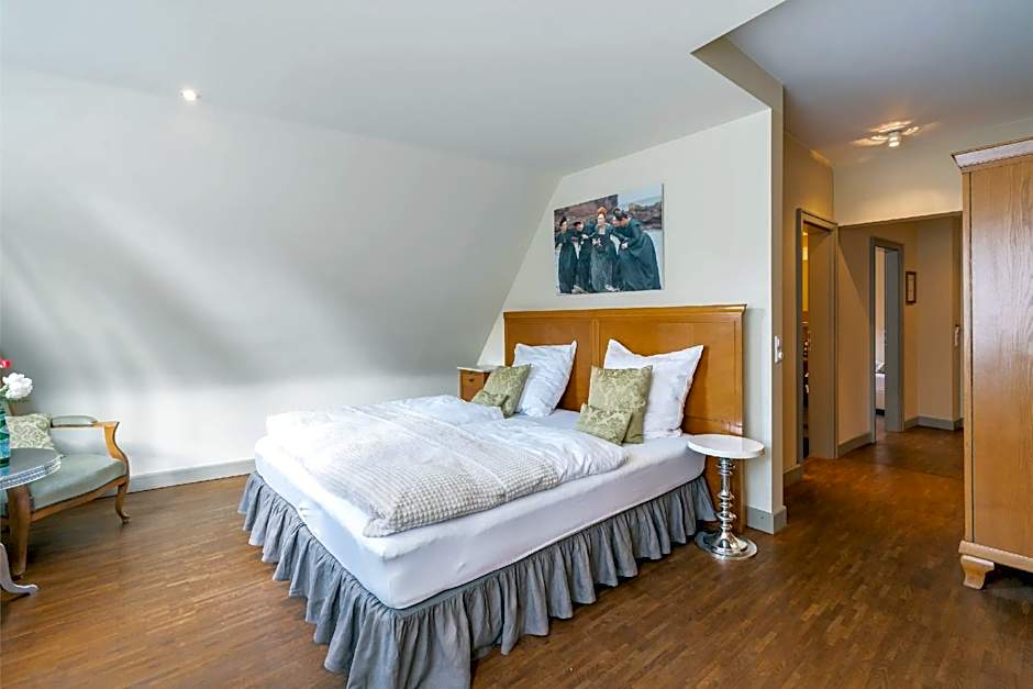 Friedrich von Schiller Hotel