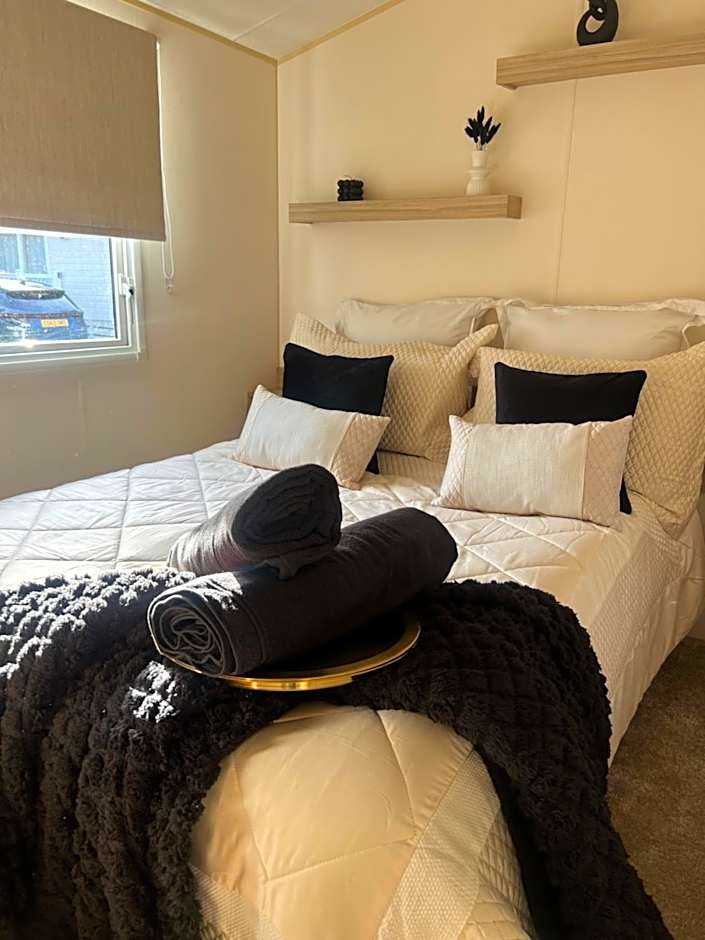 75 Lakeside East Haggerston Castle Park