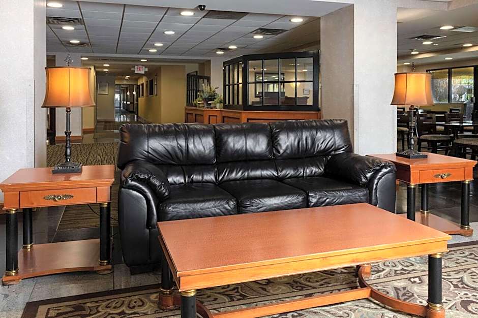La Quinta Inn & Suites by Wyndham Garden City