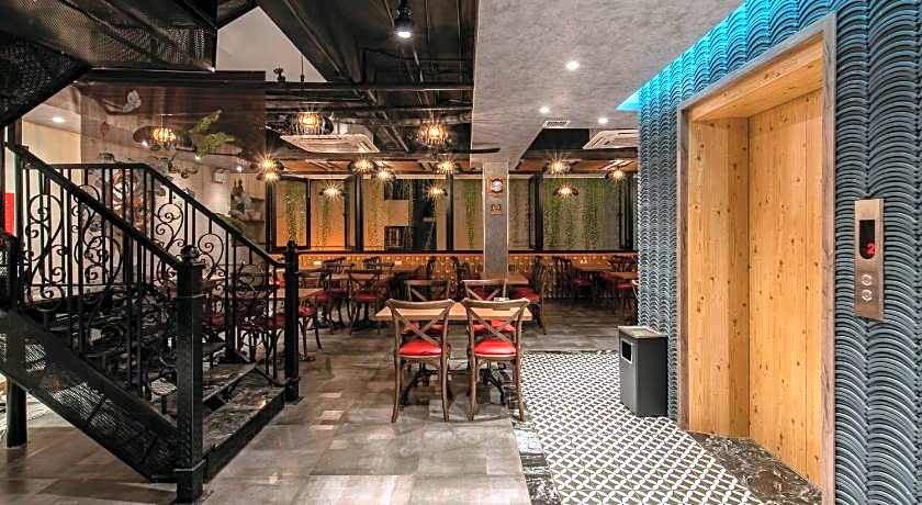 Aaron Boutique Hotel