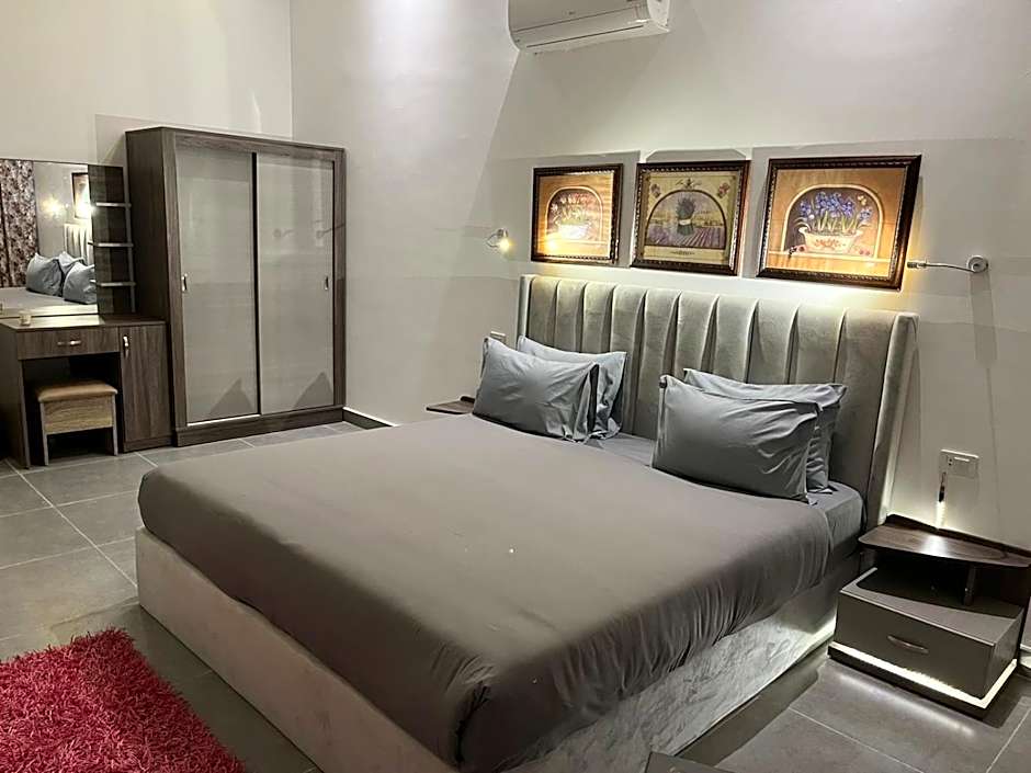 Le Royal Marina Hotel