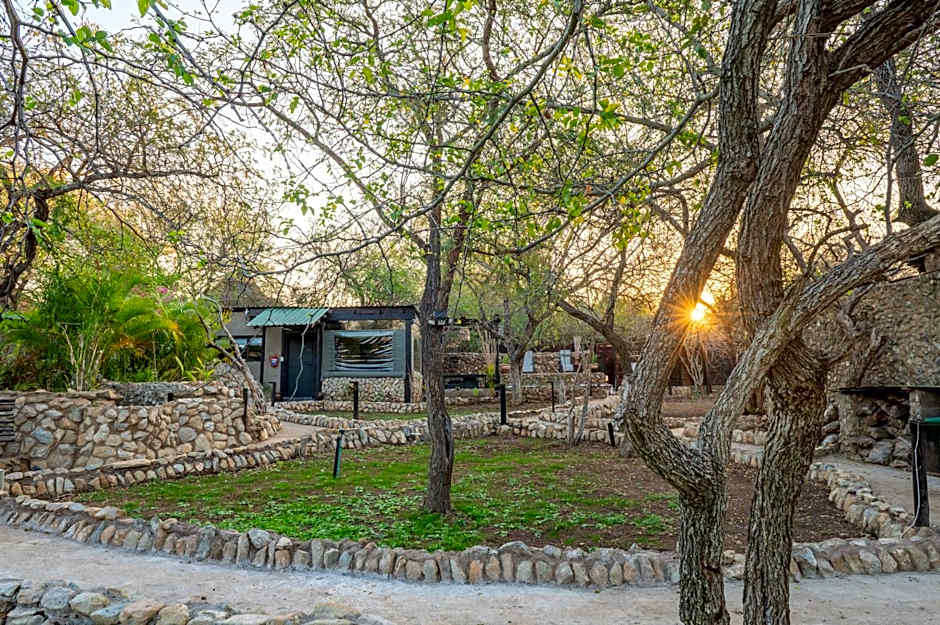 Foxy Crocodile Bush Lodge & Kruger Safaris