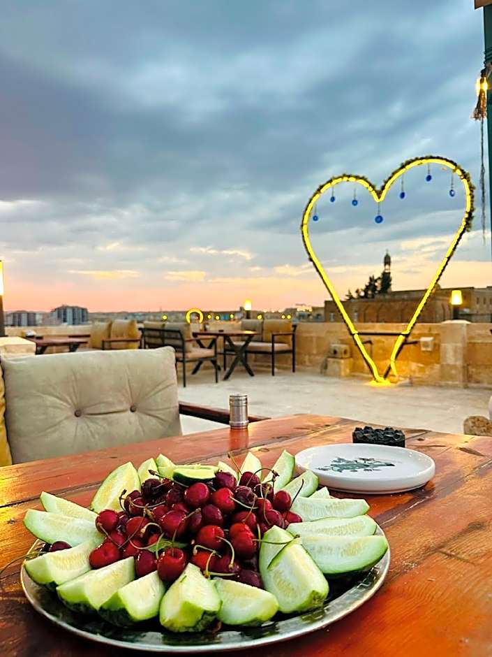 Mons Masius Boutique Hotel Teras