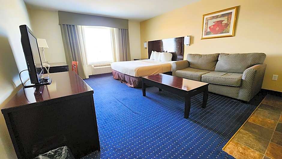 FairBridge Inn & Suites Canadian