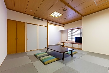 Japanese-Style Triple Room - Non-Smoking