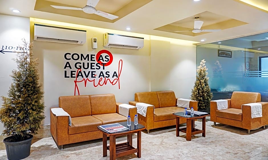 Treebo Trend Classic Grande, Camp