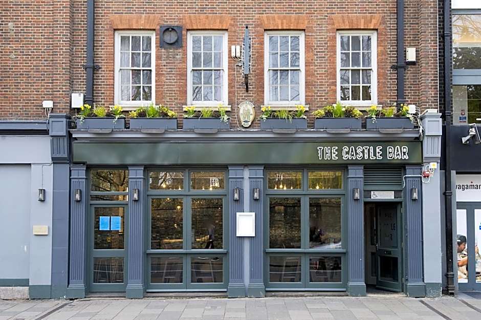 The Castle Bar ROOM ONLY