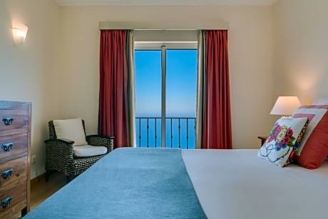 Two-Bedroom Apartment with Sea View