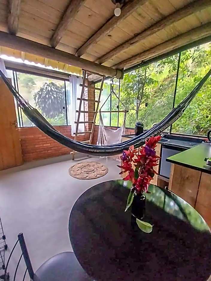 Suíte com Mezanino e Cachoeira no Quintal