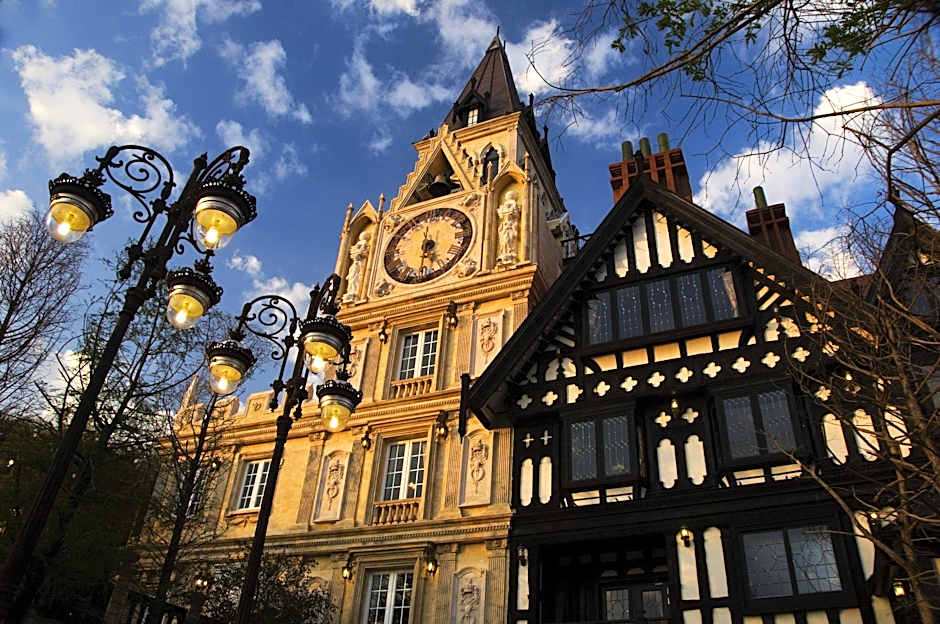 The Old England Hotel