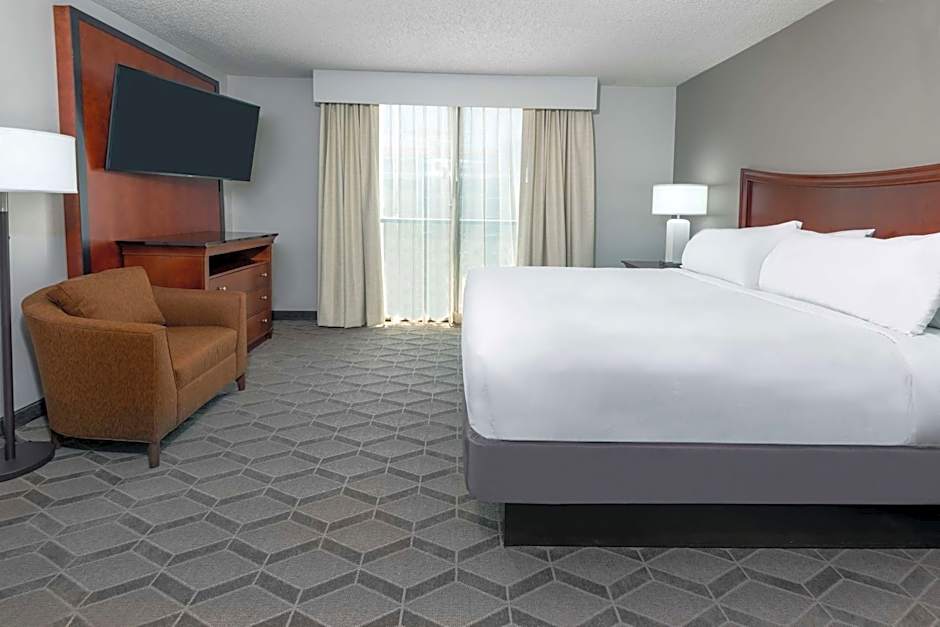 Embassy Suites By Hilton Hotel Dallas - Park Central Area