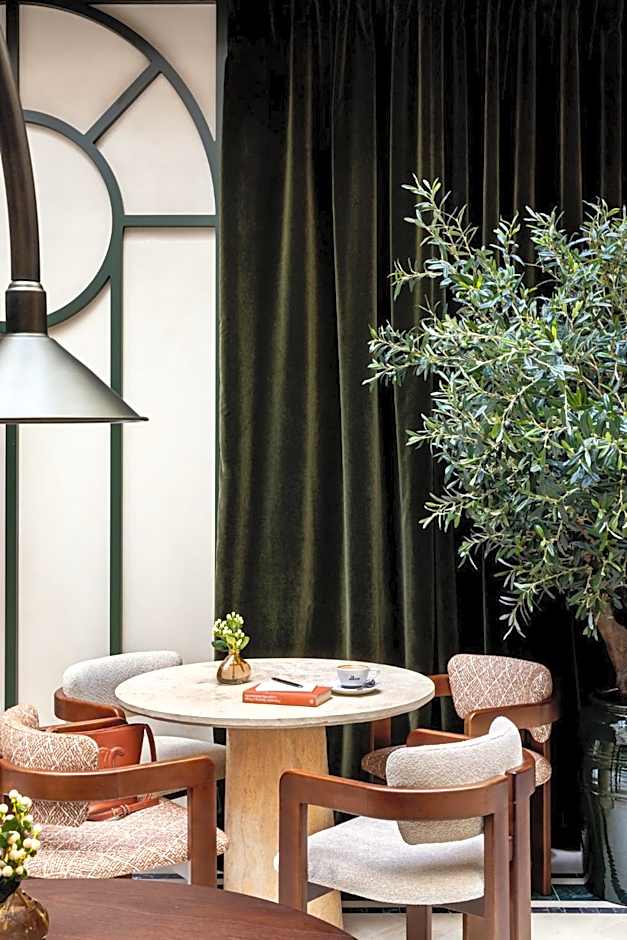 TOTEM Madrid, a Small Luxury Hotel of the World