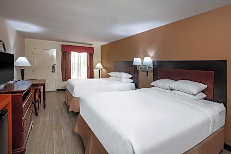 Queen Room with Two Queen Beds - Mobility Access/Non-Smoking