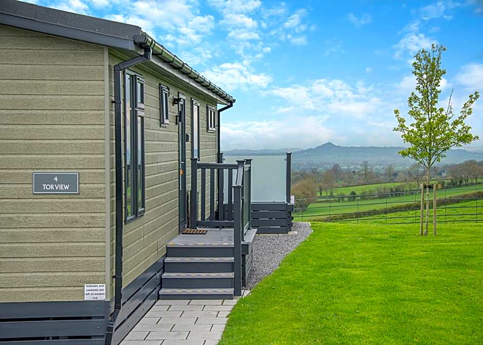 Midsomer Lodges
