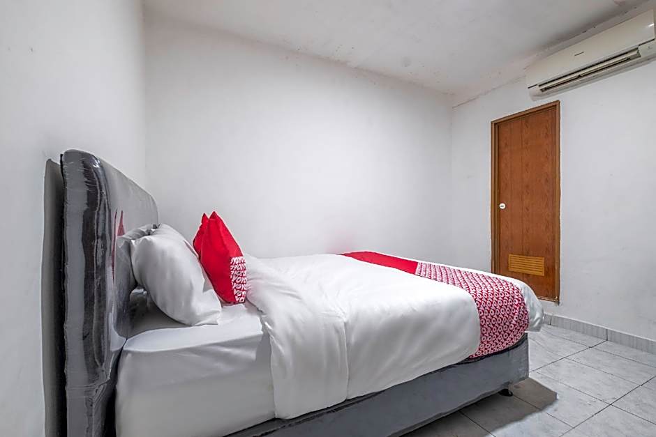 OYO Life 2391 Baladewa Residence Syariah