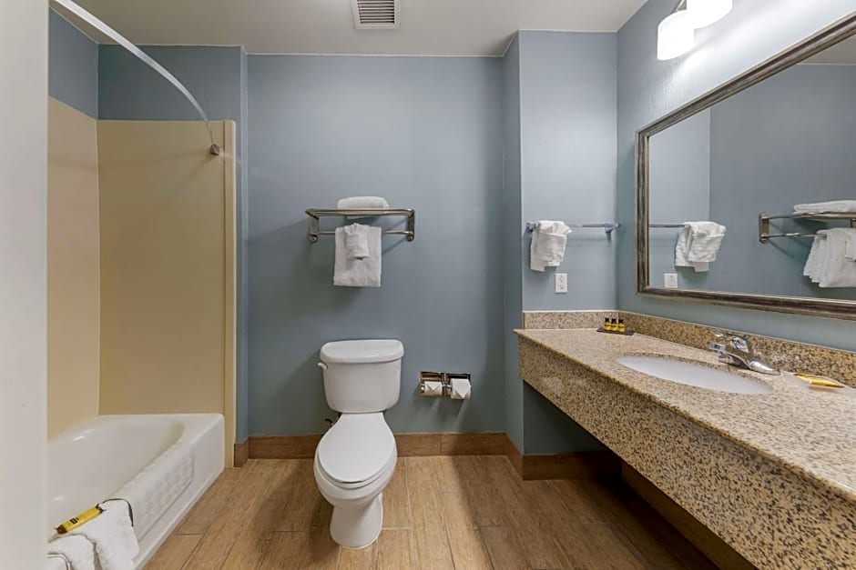 Best Western Plus Wasco Inn & Suites