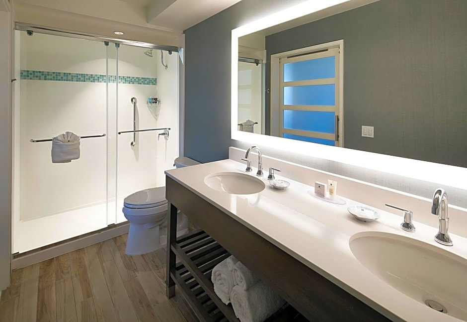 Crowne Plaza Ventura Beach By IHG