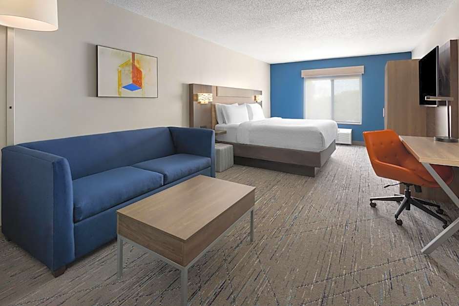 Holiday Inn Express and Suites Meriden By IHG