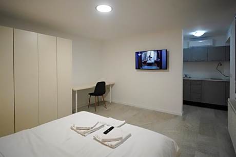 Deluxe Double Studio