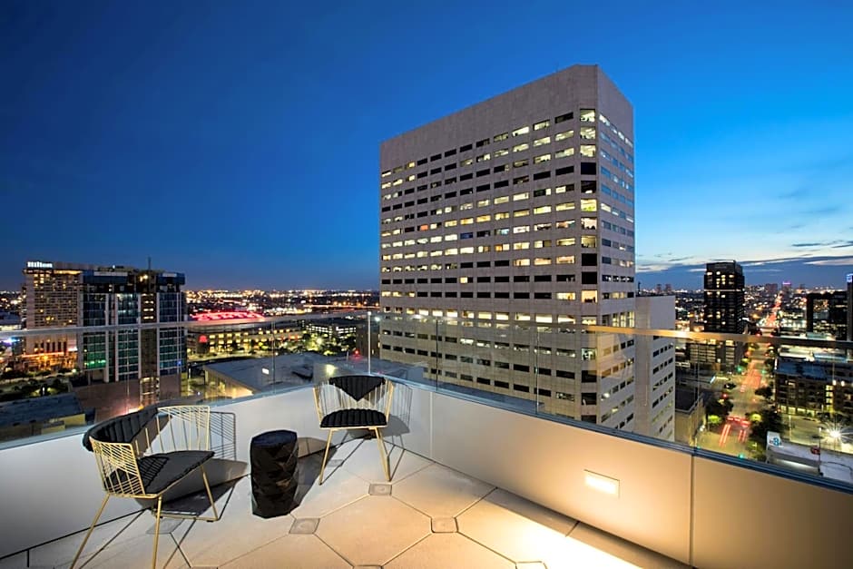 The Laura Hotel, Houston Downtown, Autograph Collection
