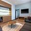 Wingate by Wyndham Long Island City