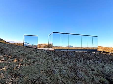 ÖÖD Hekla Horizon - Mirror Houses