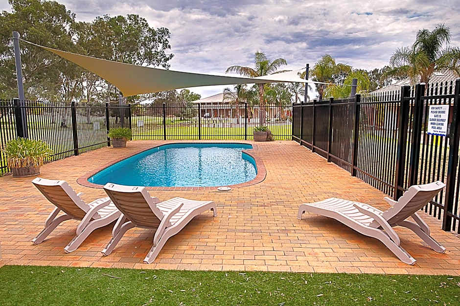 The Standpipe Golf Motor Inn