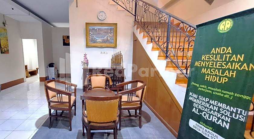 Nirvana Inn seturan Mitra RedDoorz