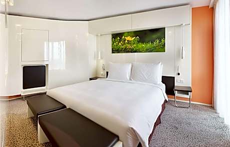 Executive Room with Balcony and Lounge Access