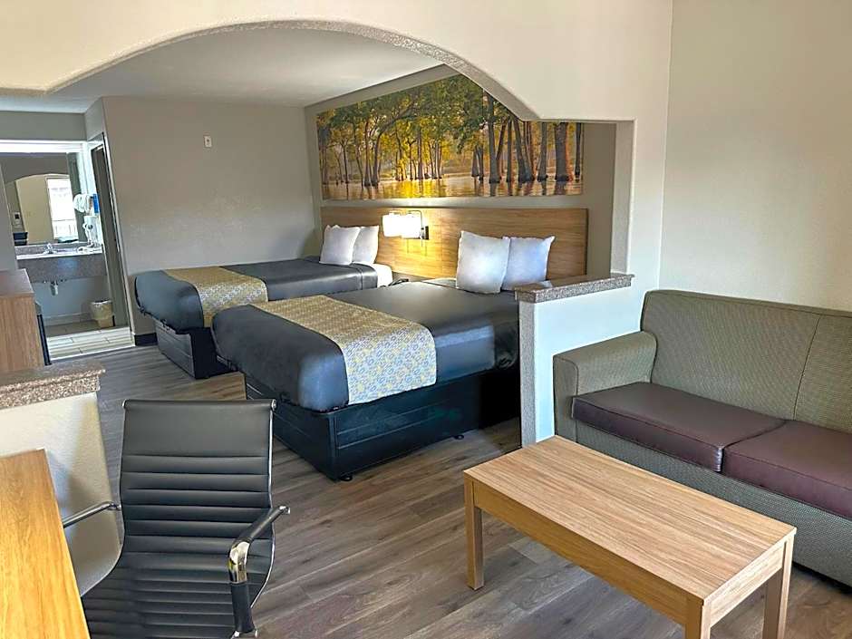 Days Inn & Suites by Wyndham Opelousas