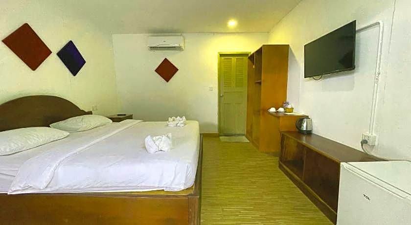 SCARLET SAILS BUNGALOW