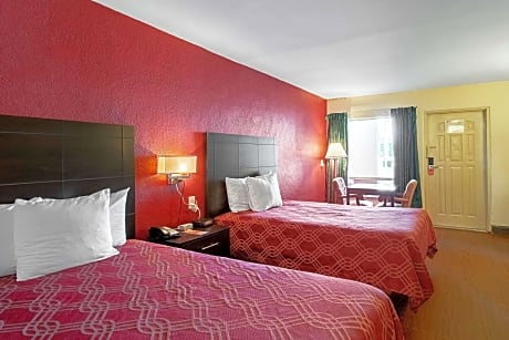2 Double Beds, Smoking