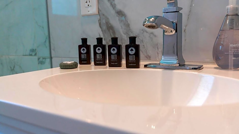 BelleVue Oasis - Adults Only