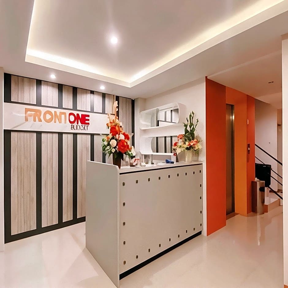 Front One Budget Malang