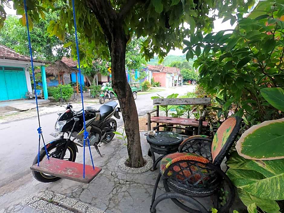 OWL HOSTEL Karimunjawa